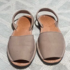 Stylish Tan Leather Sandals
